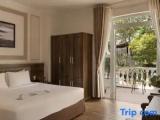 Deluxe Double room with street view