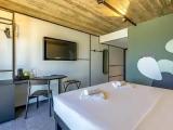 Standard Double room with city view