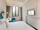 Deluxe room with garden view