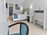 Double room with partial sea view