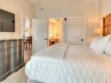2 Bedrooms Standard Sextuple Penthouse room with balcony and with river view