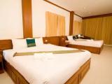 Deluxe Triple Family room