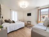 Deluxe room with balcony and with city view