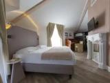 Suite with partial view