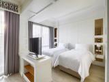 Premier Twin room with balcony