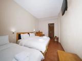 Standard Triple room with balcony