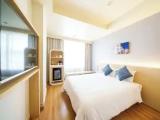 Premier room