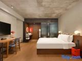 Standard room with city view
