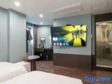 Deluxe Quadruple Family room