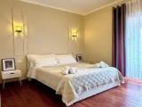 Standard Triple room with city view
