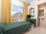 1 Bedroom Standard Quadruple room with balcony