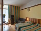 Double room with pool view