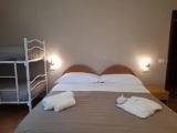 Standard Quadruple room with lake view