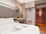 Standard Club room with city view
