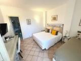 Standard Triple room with garden view
