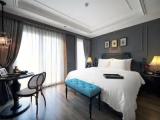 Suite with balcony