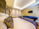 Deluxe room with courtyard view