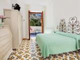 Standard Double room with partial sea view