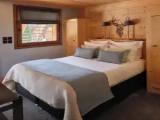 6 Bedrooms Bed in Dorm with mountain view