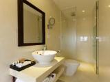 Junior Suite with pool view