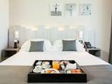 Executive Quadruple room with land view