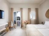Comfort room with pool view