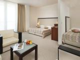 Junior Suite with pool view