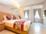 Deluxe Triple Family room