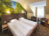 Standard Sextuple Family room
