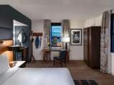Suite with city view