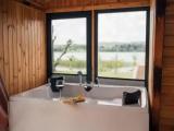 Executive Triple Cottage with lake view