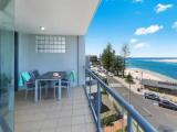 2 Bedrooms Apartment with sea view