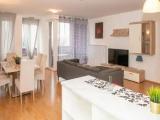 3 Bedrooms Apartment