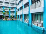 Deluxe room with water view
