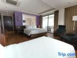 Premier room