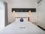 Deluxe Quadruple Duplex room with pool view