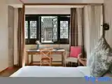 Standard Double room with street view