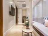 Executive Quintuple Suite