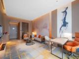 Suite with lake view
