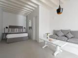 Suite with water view