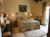 Standard Triple room with garden view