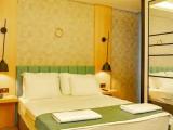 Suite with city view