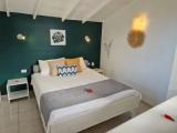2 Bedrooms Bungalow with pool view