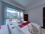 Apartment with mountain view
