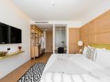 Deluxe Double room with city view