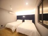 Business Sextuple room