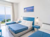 Standard Quadruple Family room with sea view