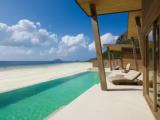 2 Bedrooms Villa beachfront