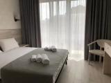 2 Bedrooms Triple Suite