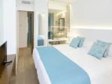 Suite with balcony